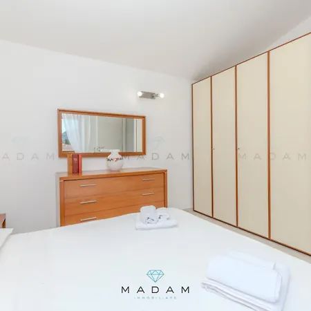 Casa Aurelia アパート